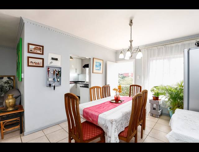 3 BEDROOM TOWNHOUSE FOR SALE IN RED HILL
